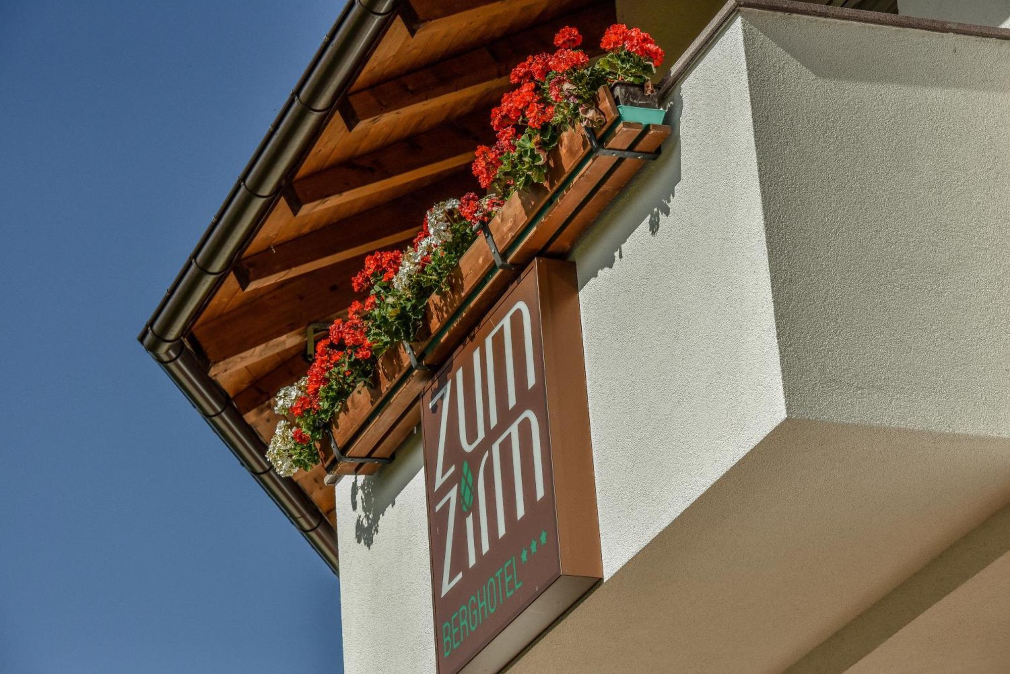 Berghotel zum Zirm Klobenstein Exterior foto